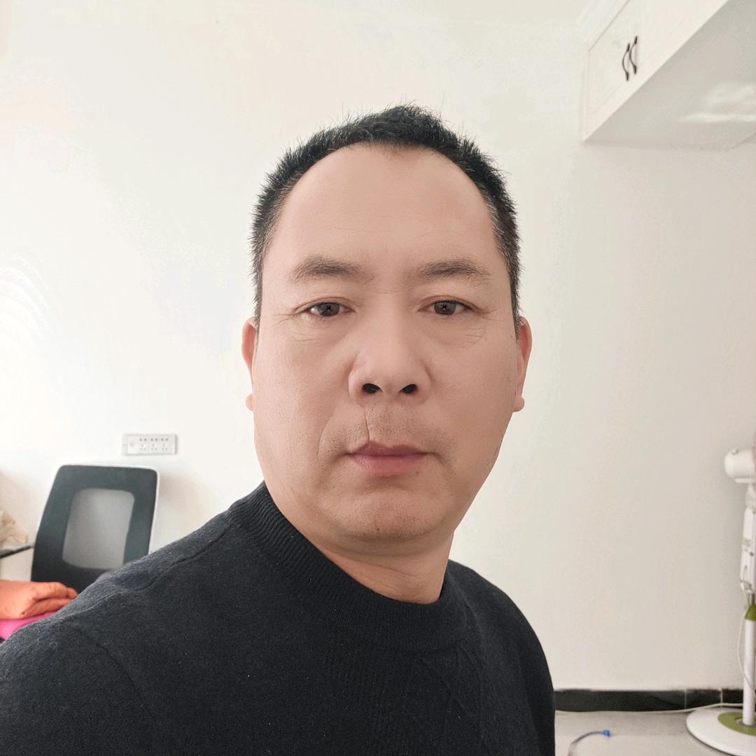 关林定制洗衣柜的老蒋