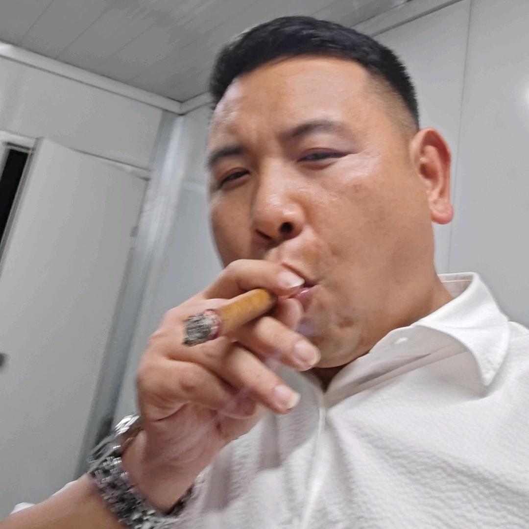 凡人
