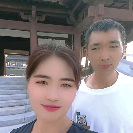 宇晴童装
