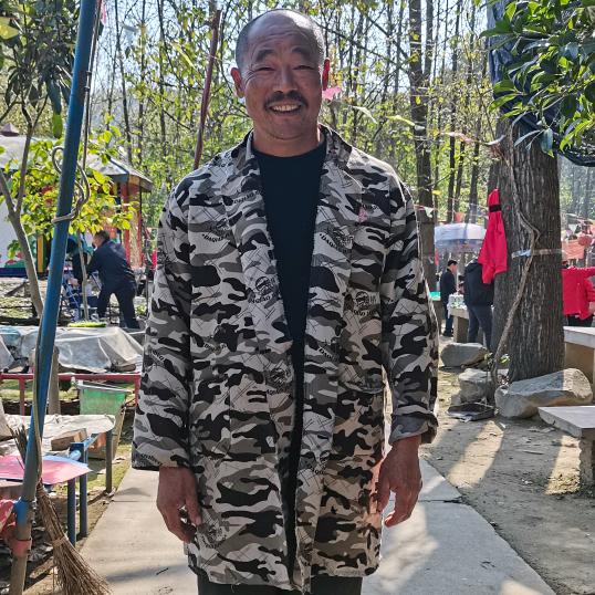 桃花岛光头老谢第一家租凭灶台，烧烤服务中