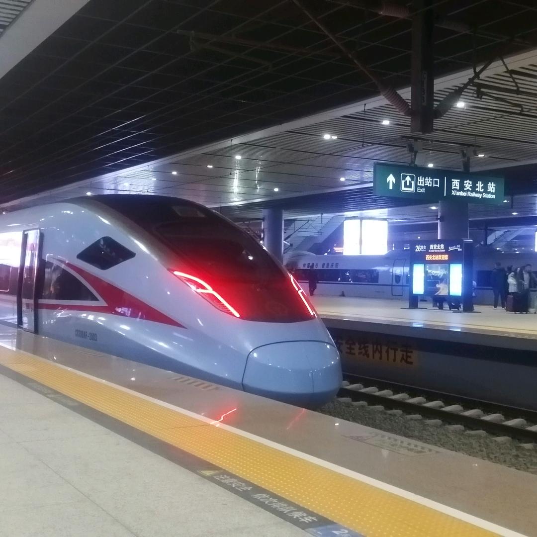 爱运转火车的小李