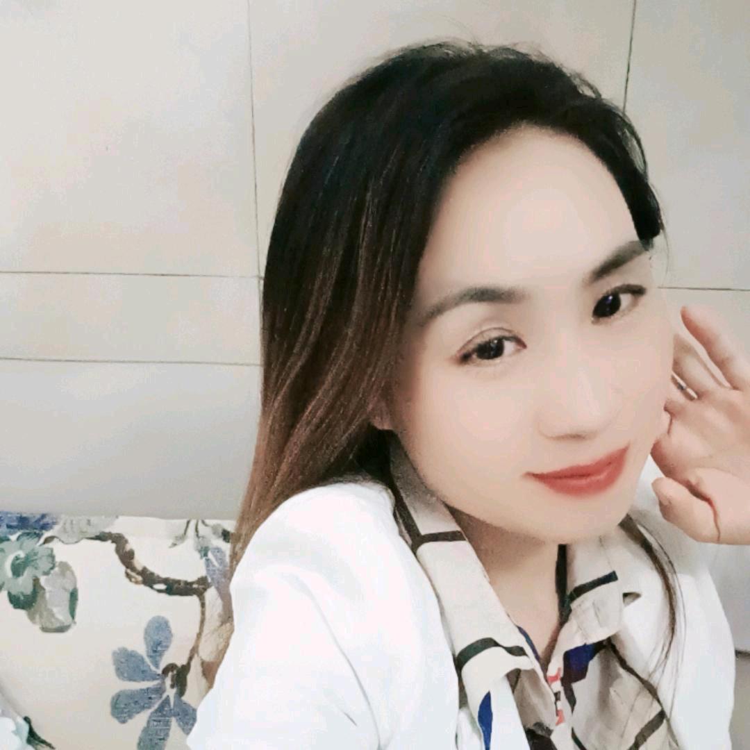 😍小妞