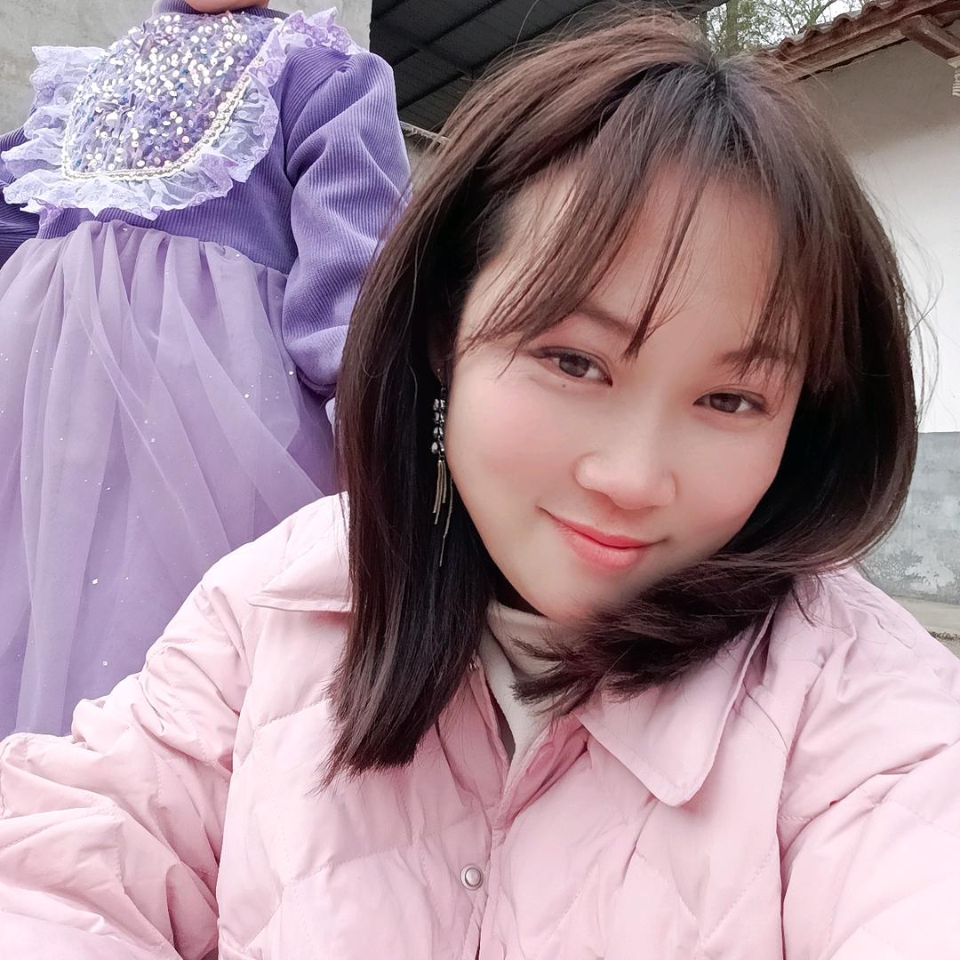 咸宁卖瓷砖小姐姐