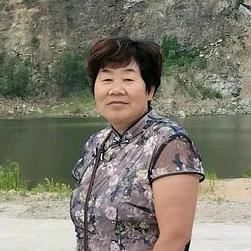丁芳