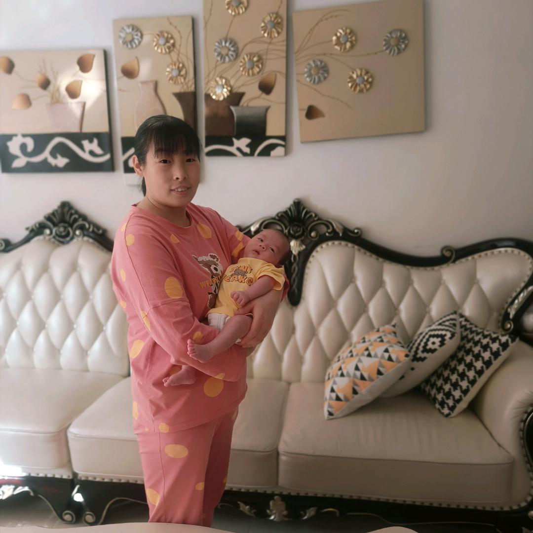 新时代月嫂张姐5852