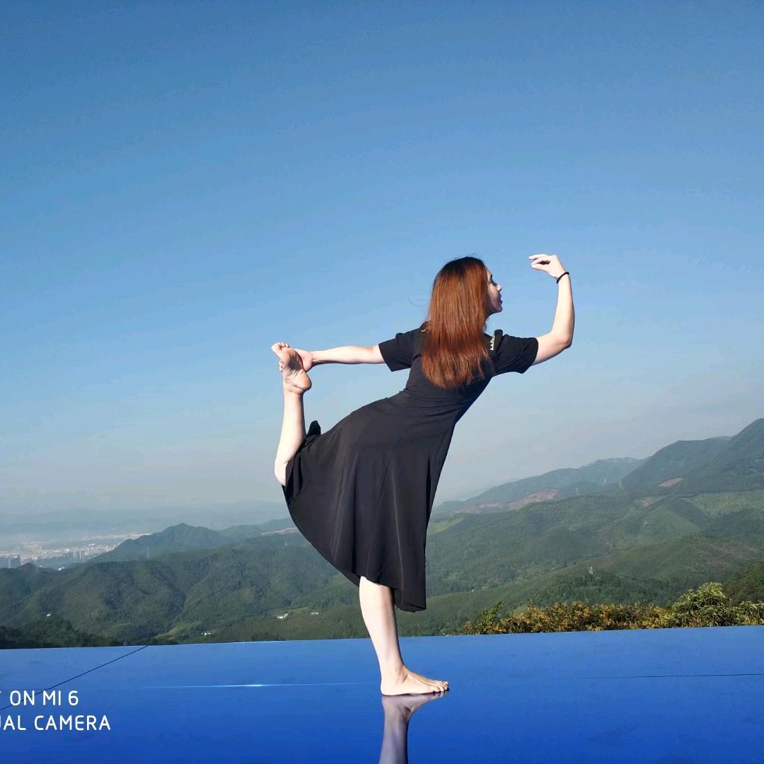 ｡◕‿◕｡Mai 脐橙的菇娘