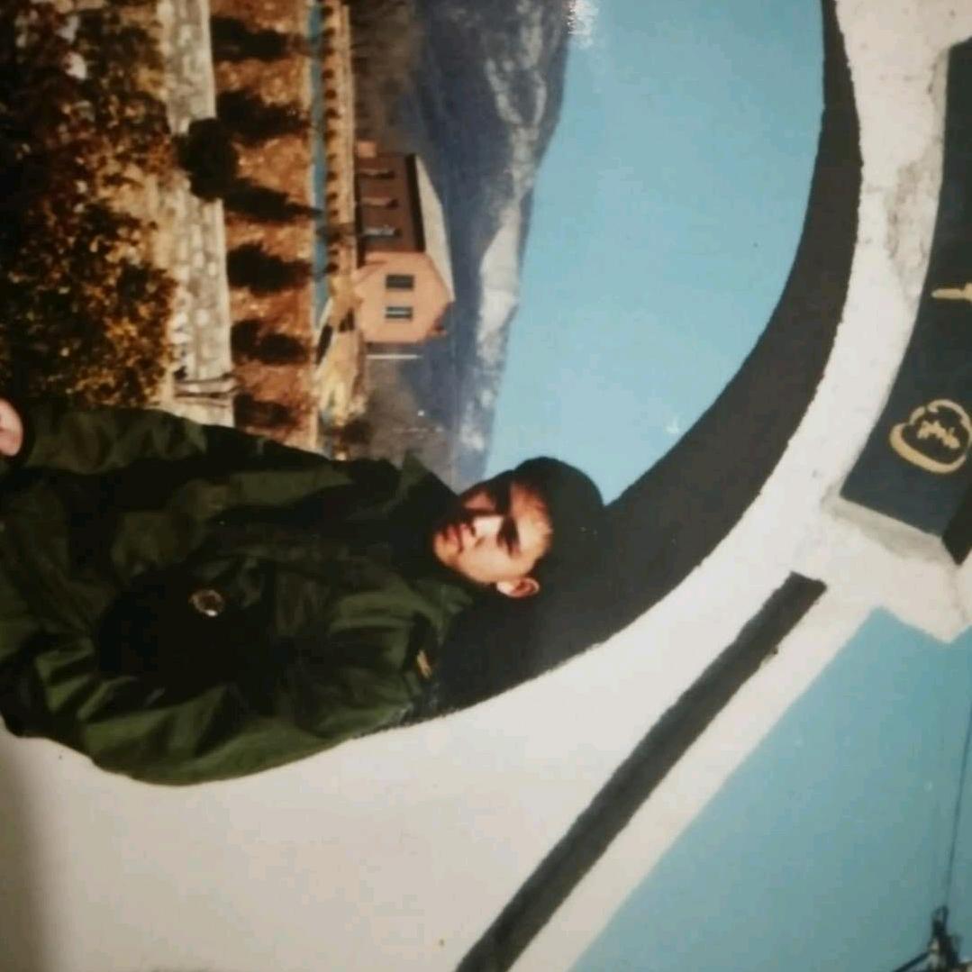 梅岭山谷一农夫