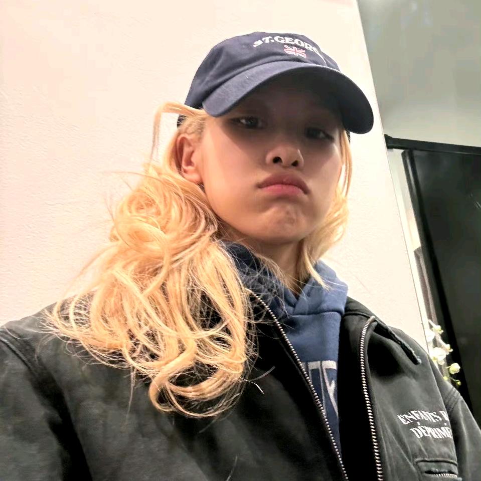 秋灰c.