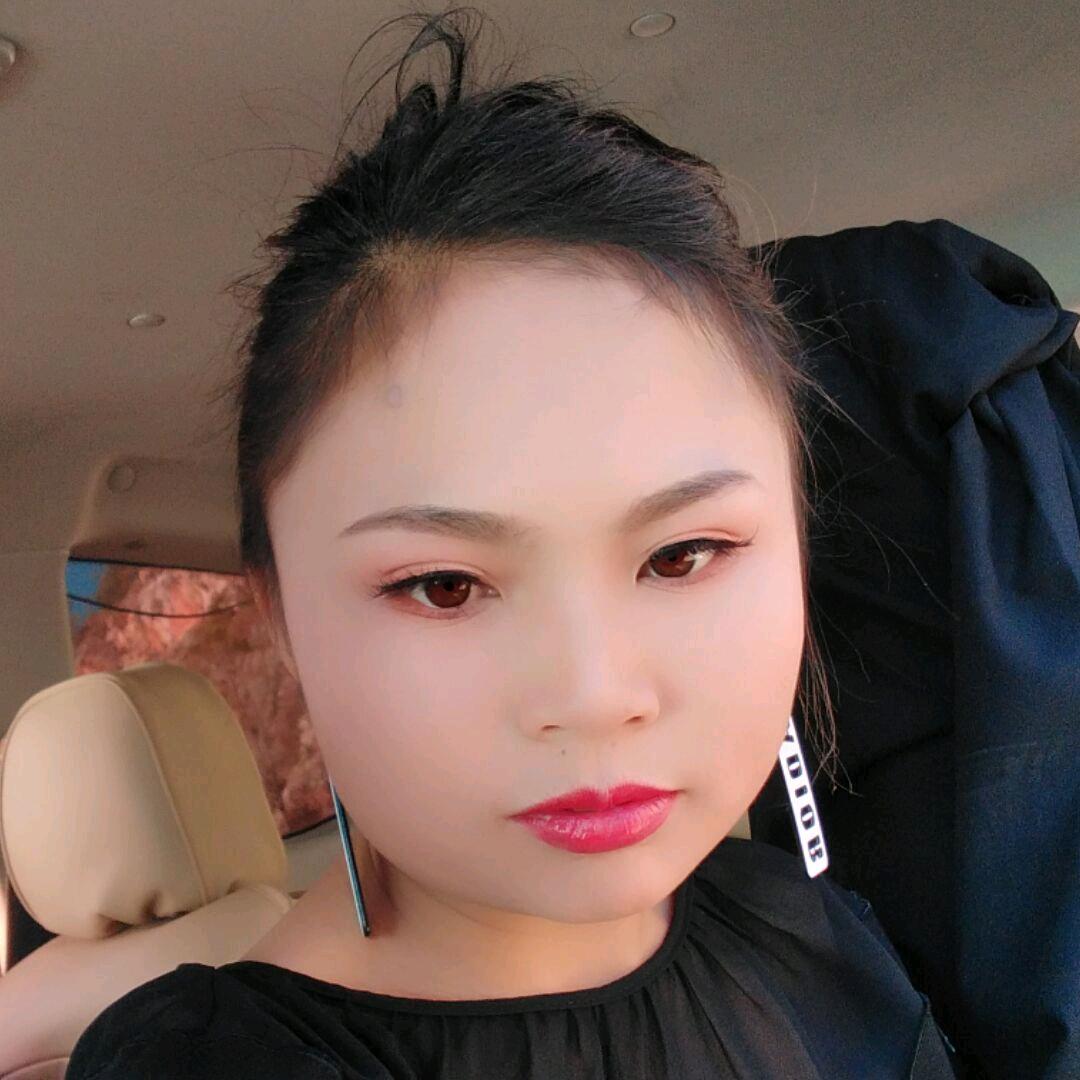 邱月
