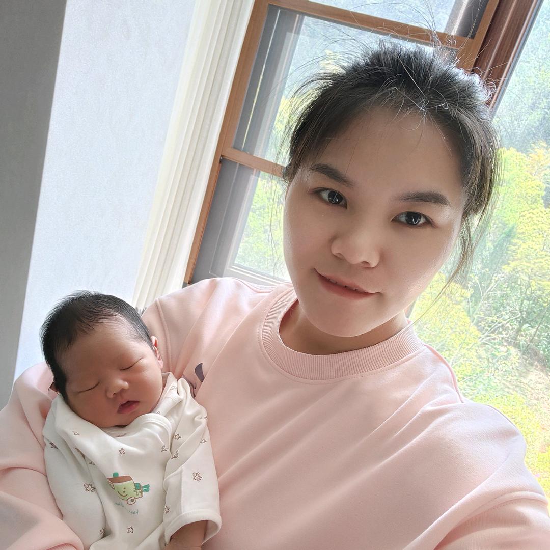 嗯哼 金牌月嫂凤姐