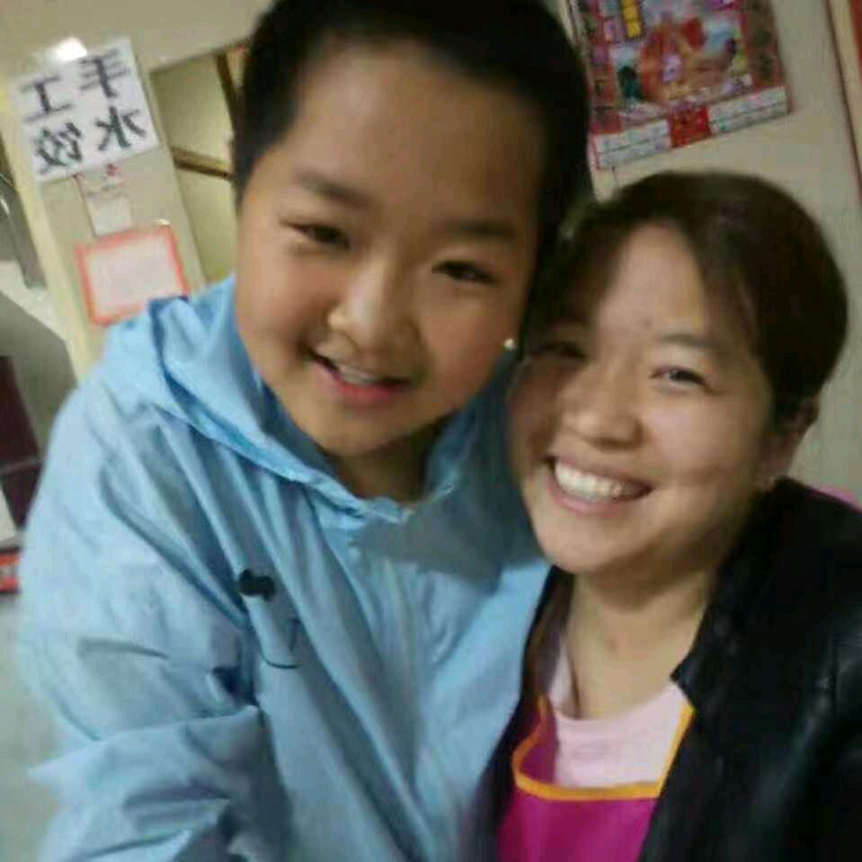 立伟煤场，专业批发烧火柴