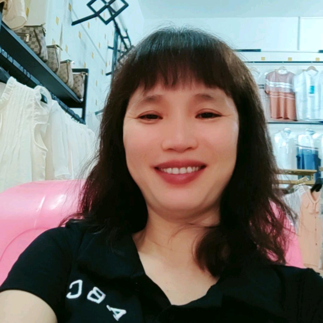 皇桐永信服装三姐(橱窗好物)