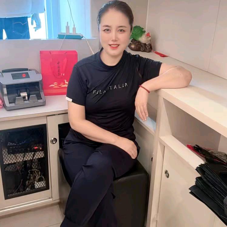 暖频道羽绒服生活馆官方号