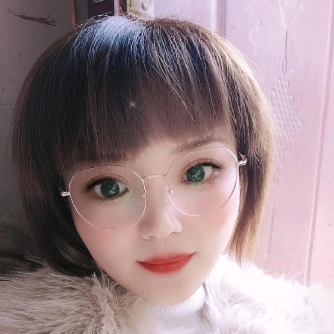 👯大脸盘子的小姐姐👯