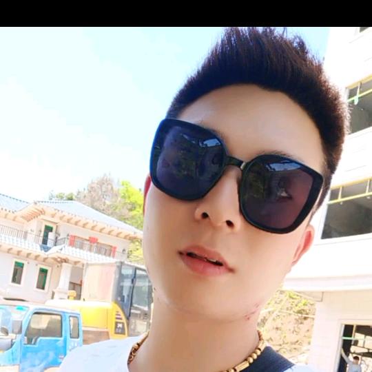 水果摆摊人🍓🍒🍎🍇