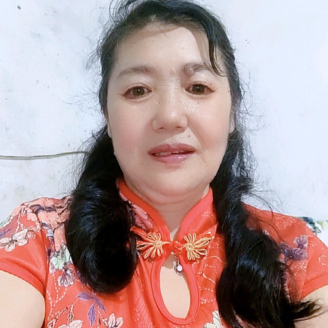 杨小美