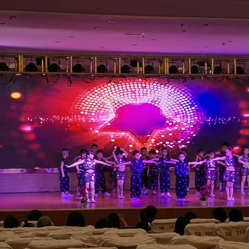 李辰