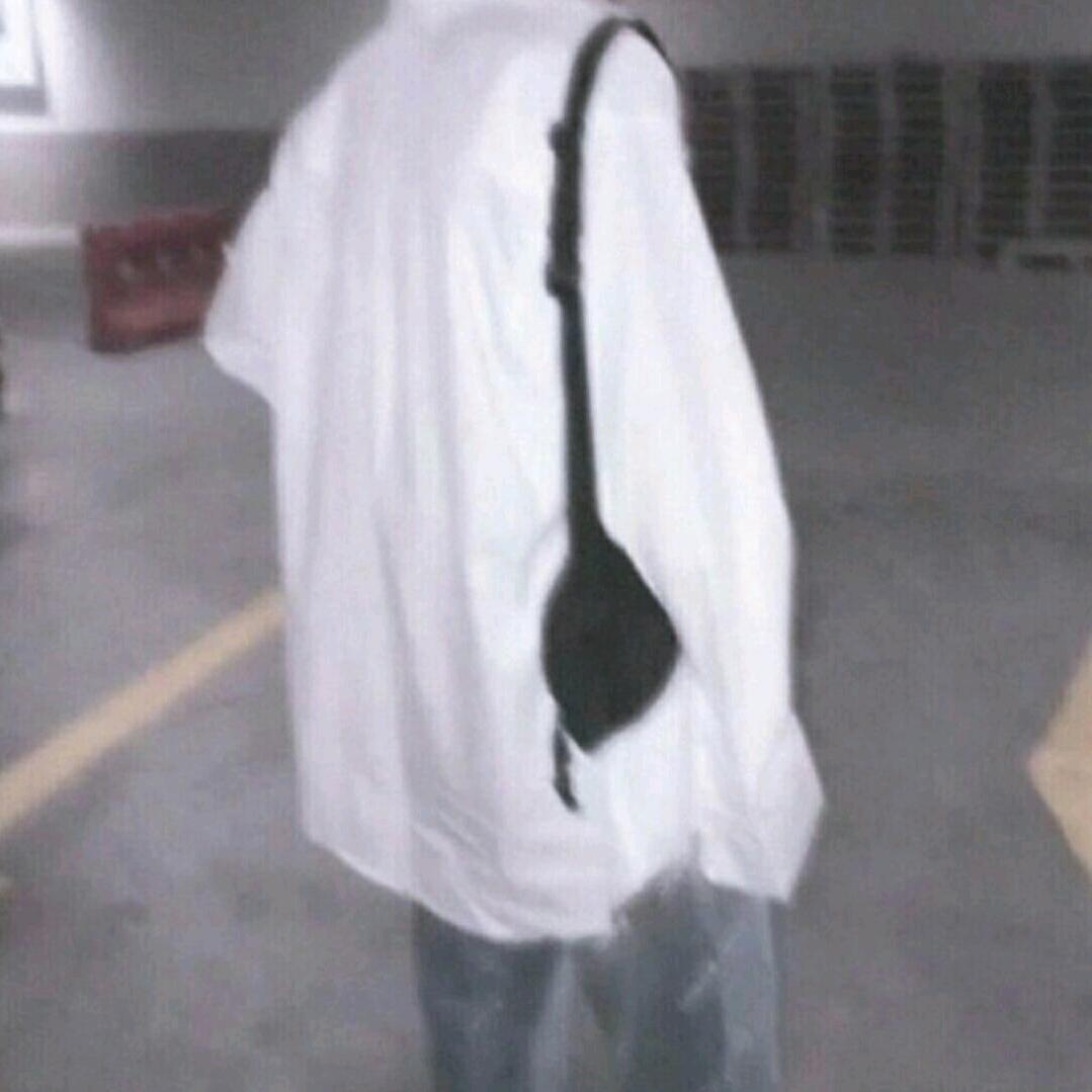 957