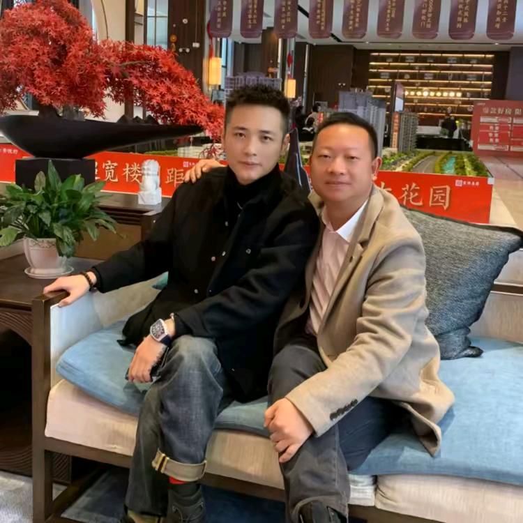 花小磊·龙哥