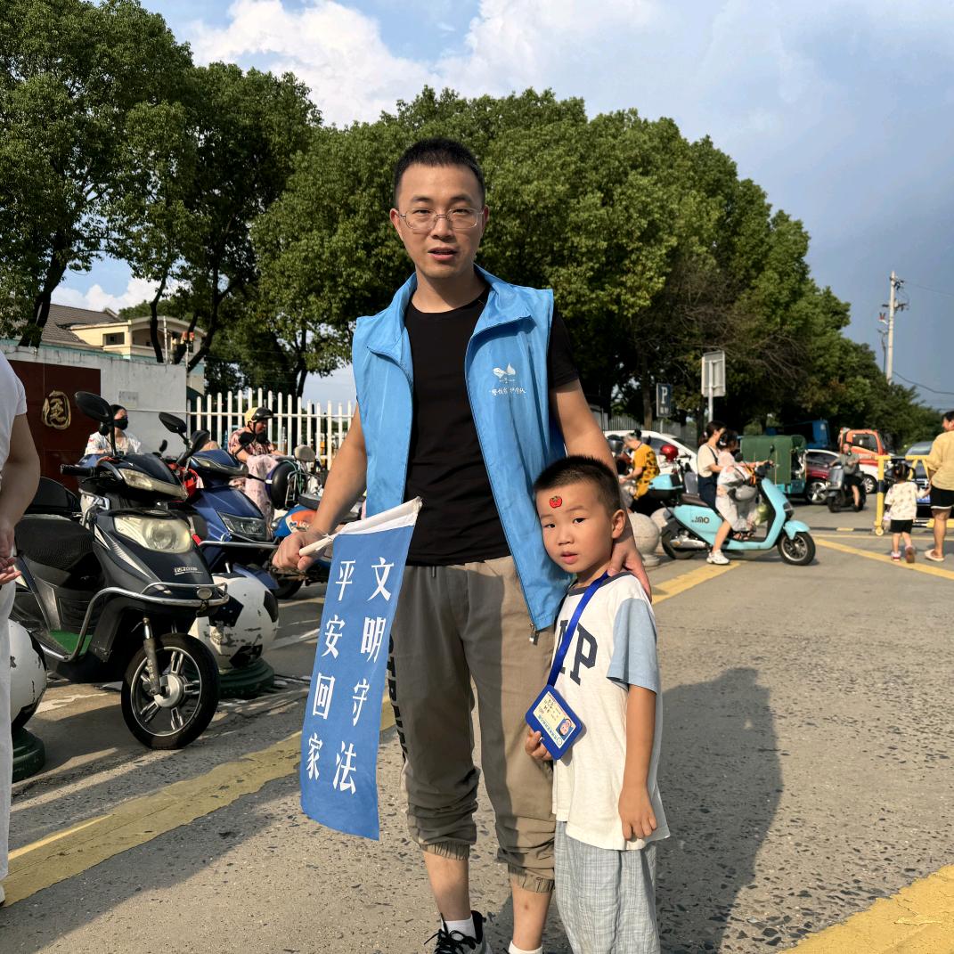 中国目前为止最大的一家粘扣带厂家