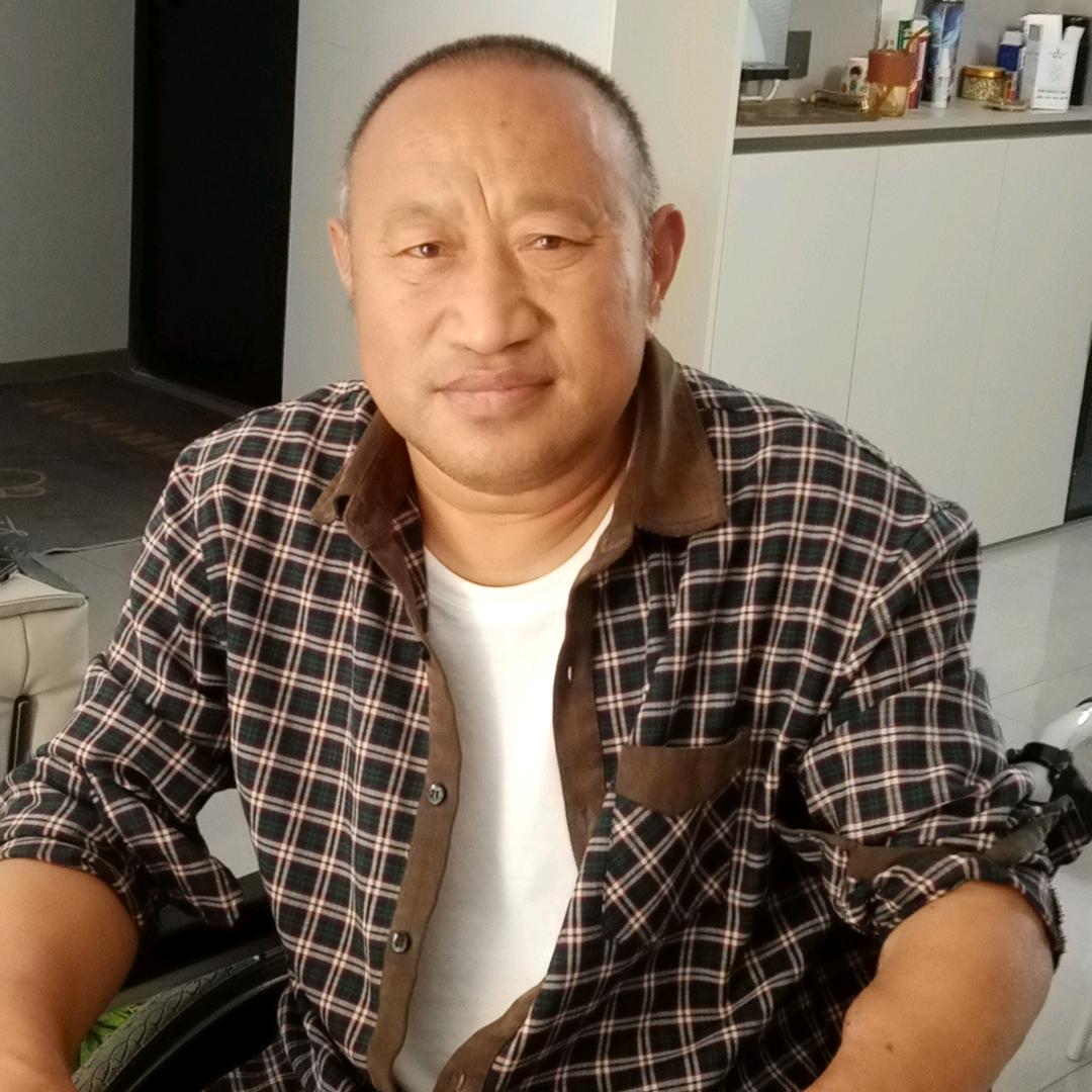 张群