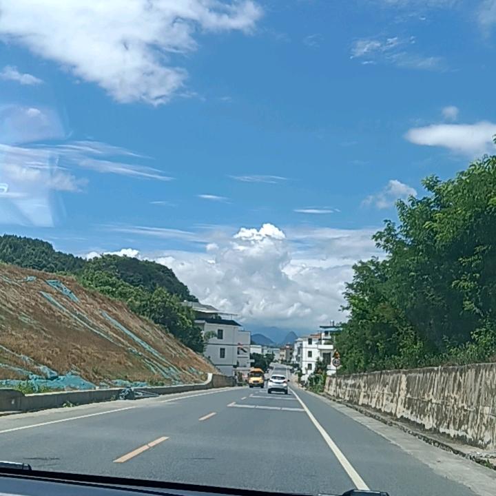 茄拉拉（二舅）