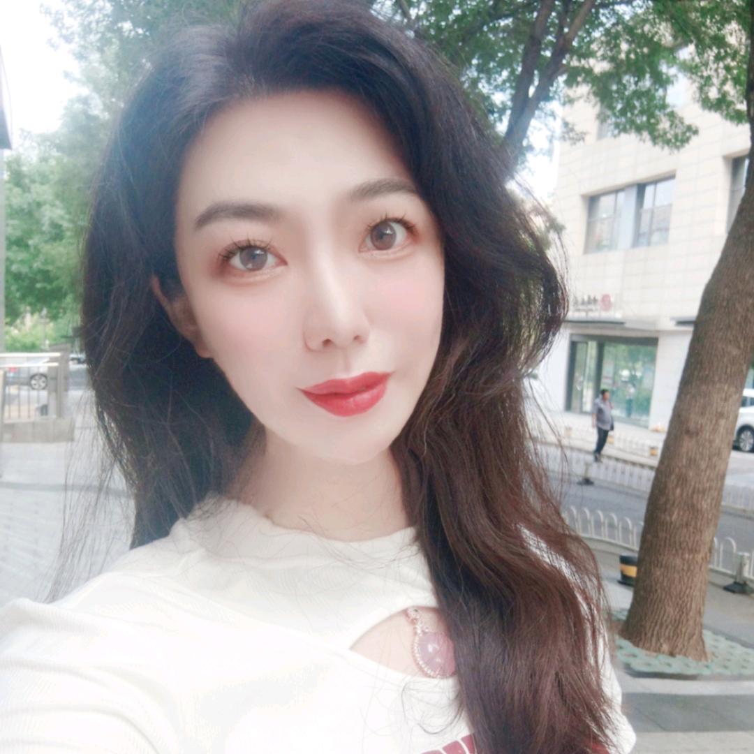 左芊芊@