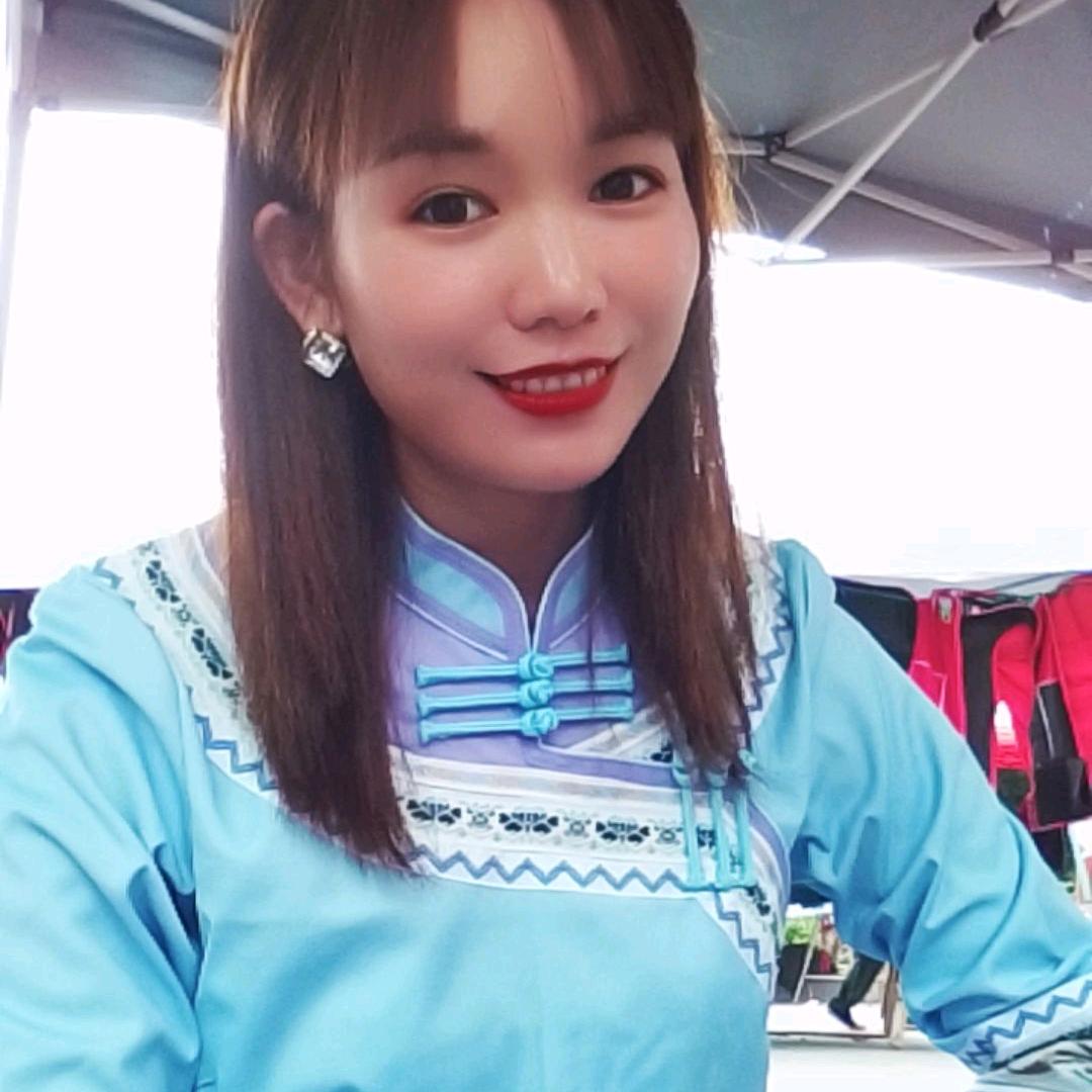 望谟    菲月民族服装批发店…