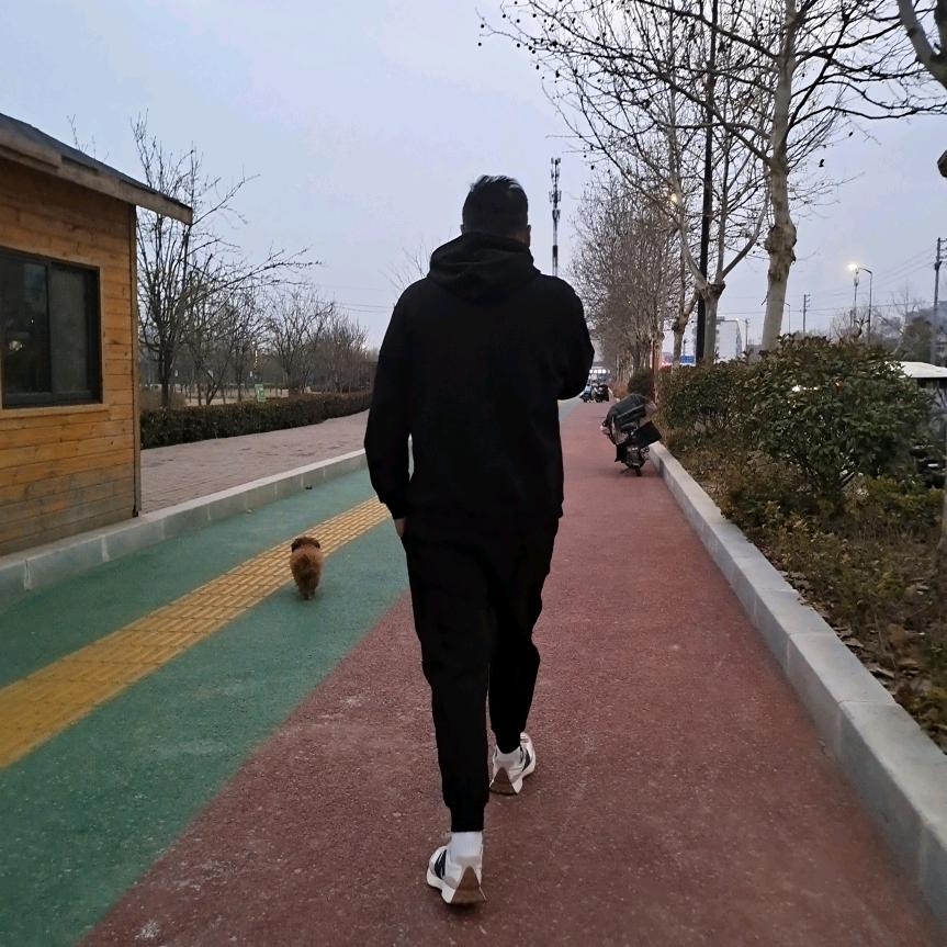 杰哥也得吃
