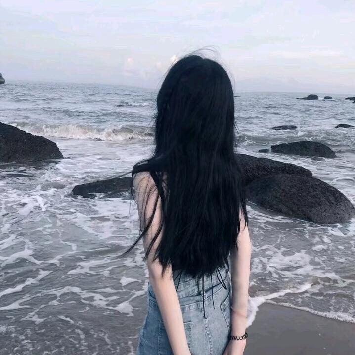 爱吃香菜的小冯(˵¯͒〰¯͒˵)