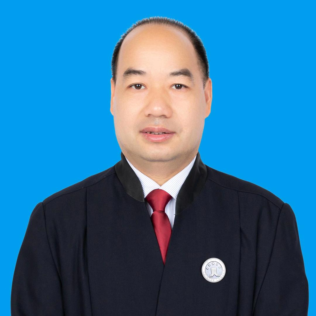 广西房产律师何飞