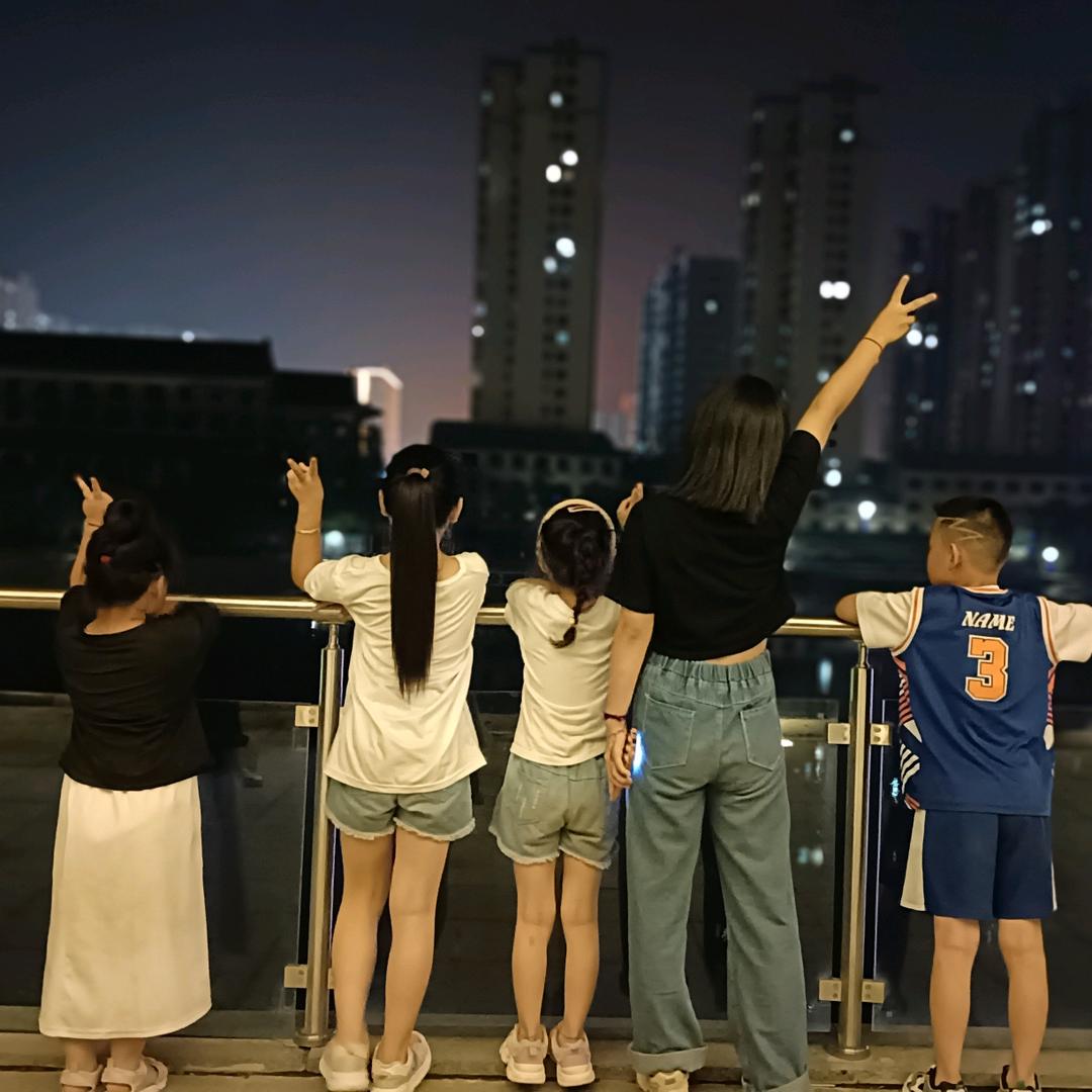 杨：Yᗜangঞᩚ
