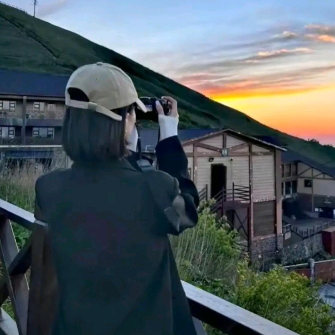 L雅.🐬