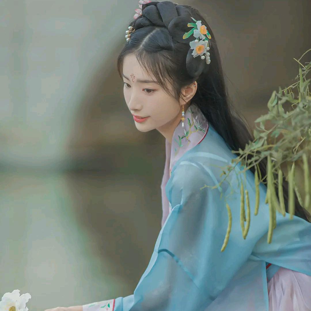 为君持酒劝斜阳