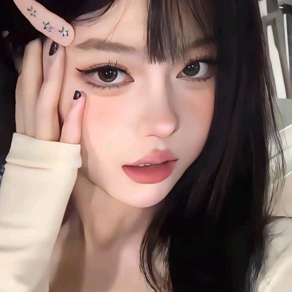小怡.