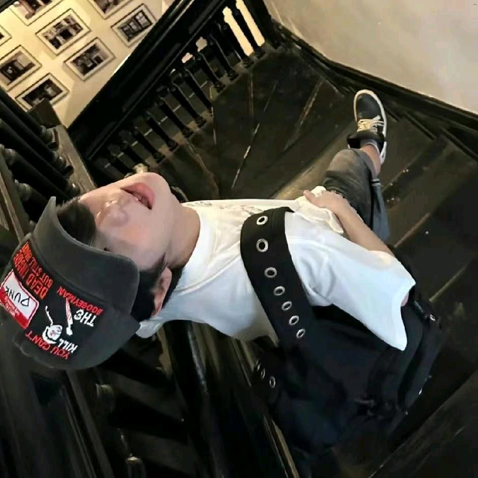 ，，