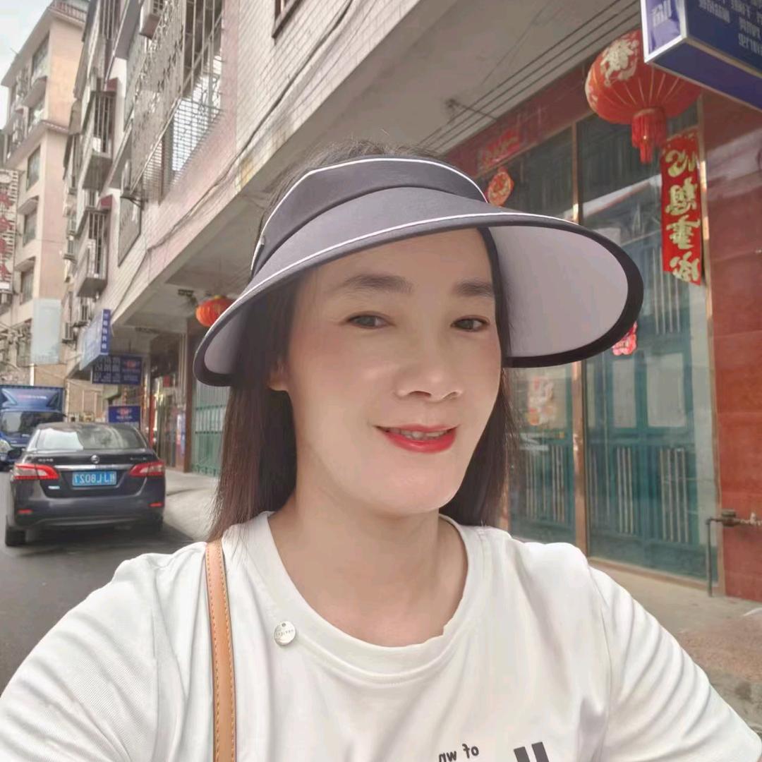 茜茜爱吃肉