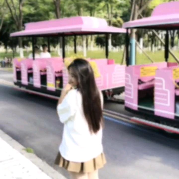 南姝.