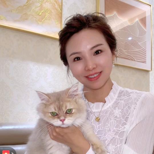 仟娜的时尚穿搭分享