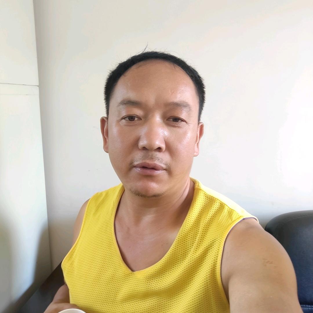 孕期逃跑的李长安头像