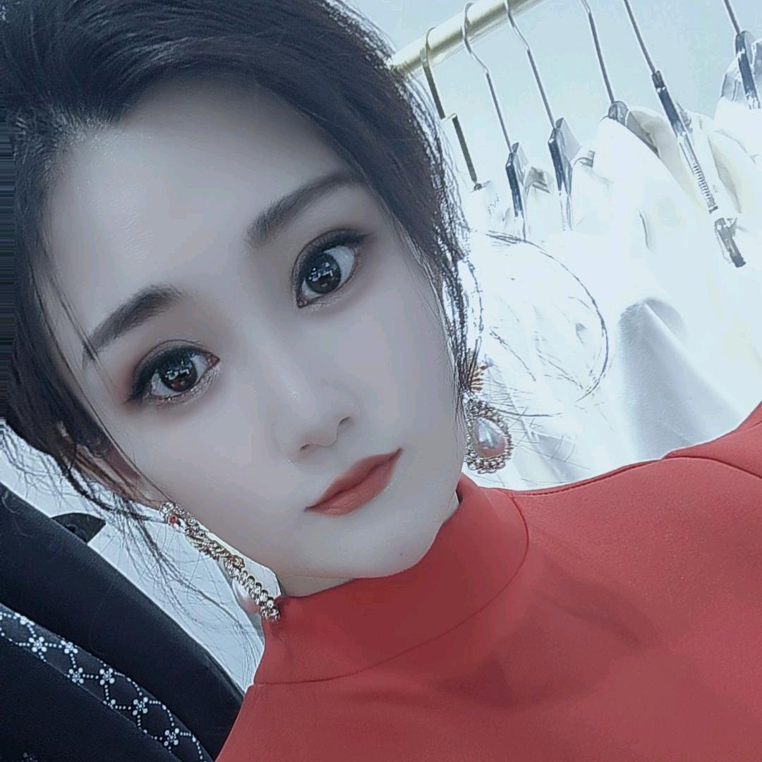 她饰尚“橱窗有惊喜”