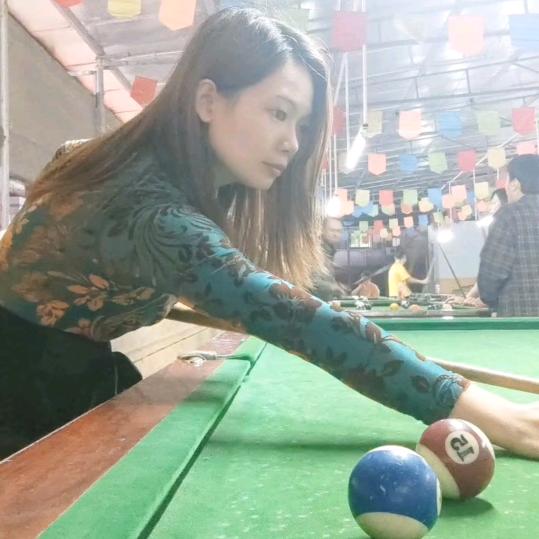 🌹𝓛º𝓥𝒆带刺的黑玫瑰ꦿ᭄࿑