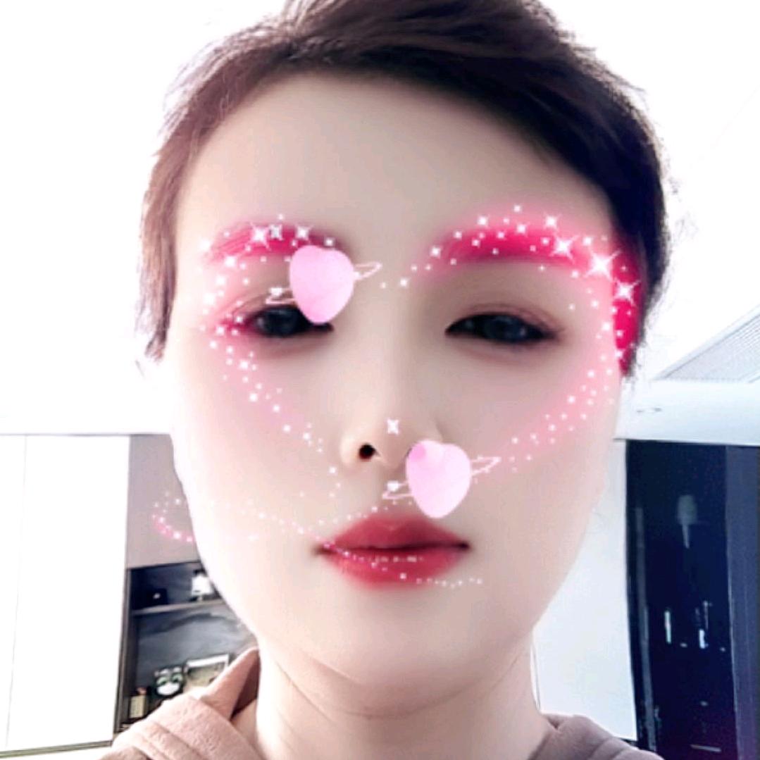 周周888🎤（早上6：10分开播）