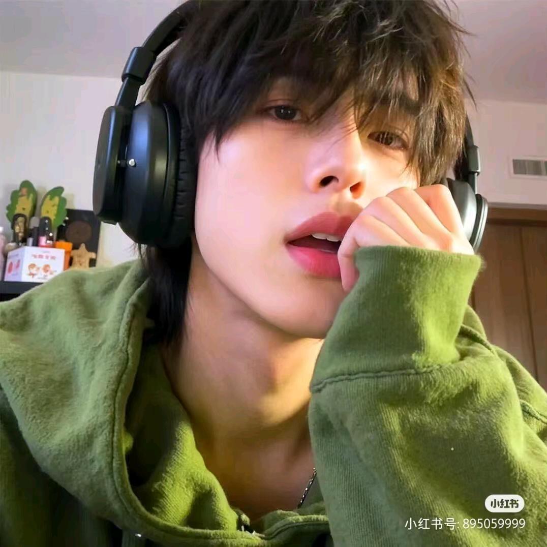 阿巴阿巴︎୧⍤⃝  .