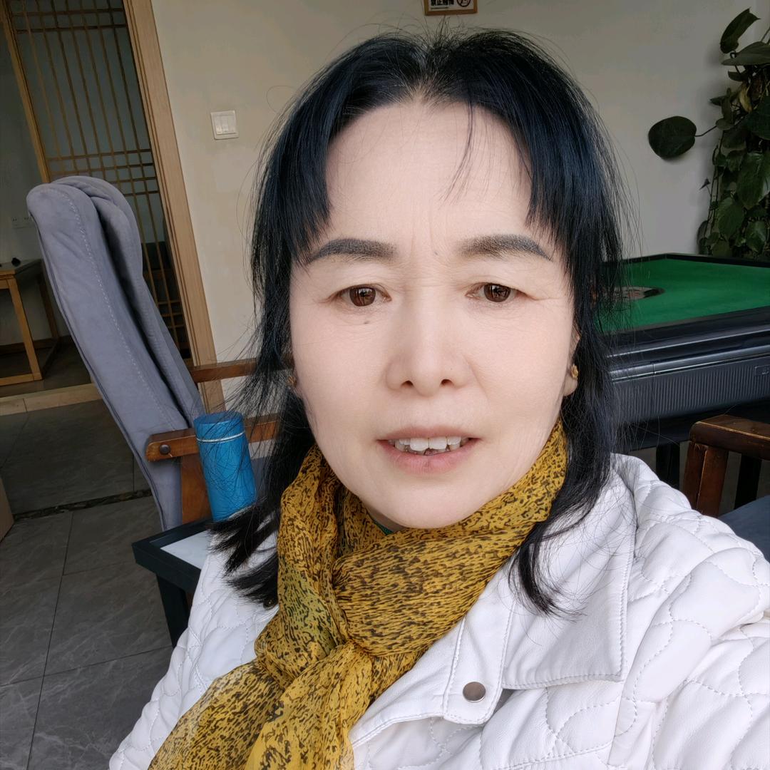 英子