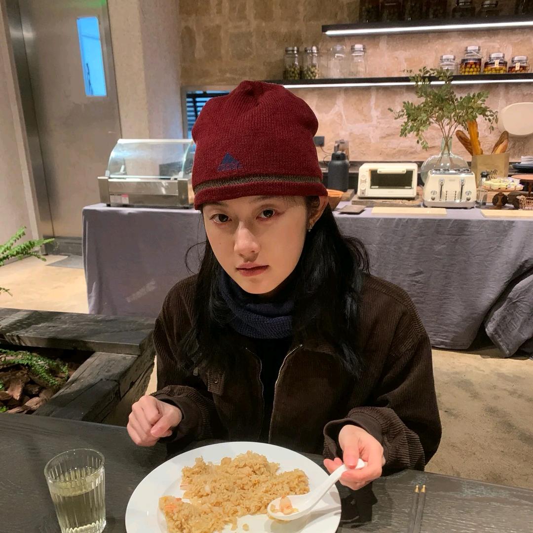 牛顿倒拔苹果树