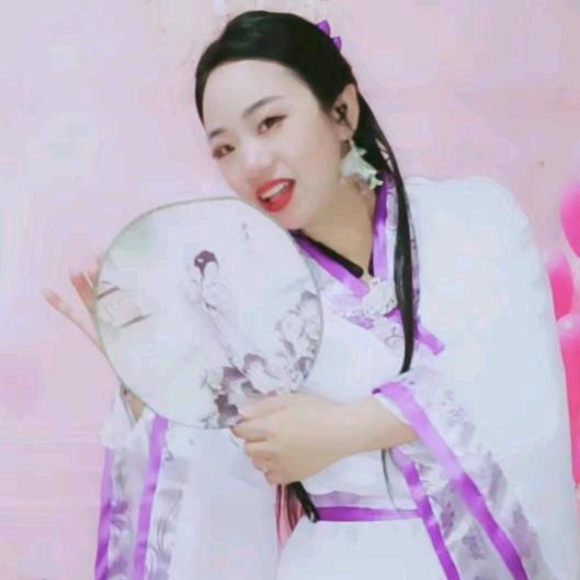 肖 艺