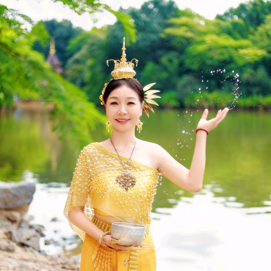 惋俪好物零食铺子