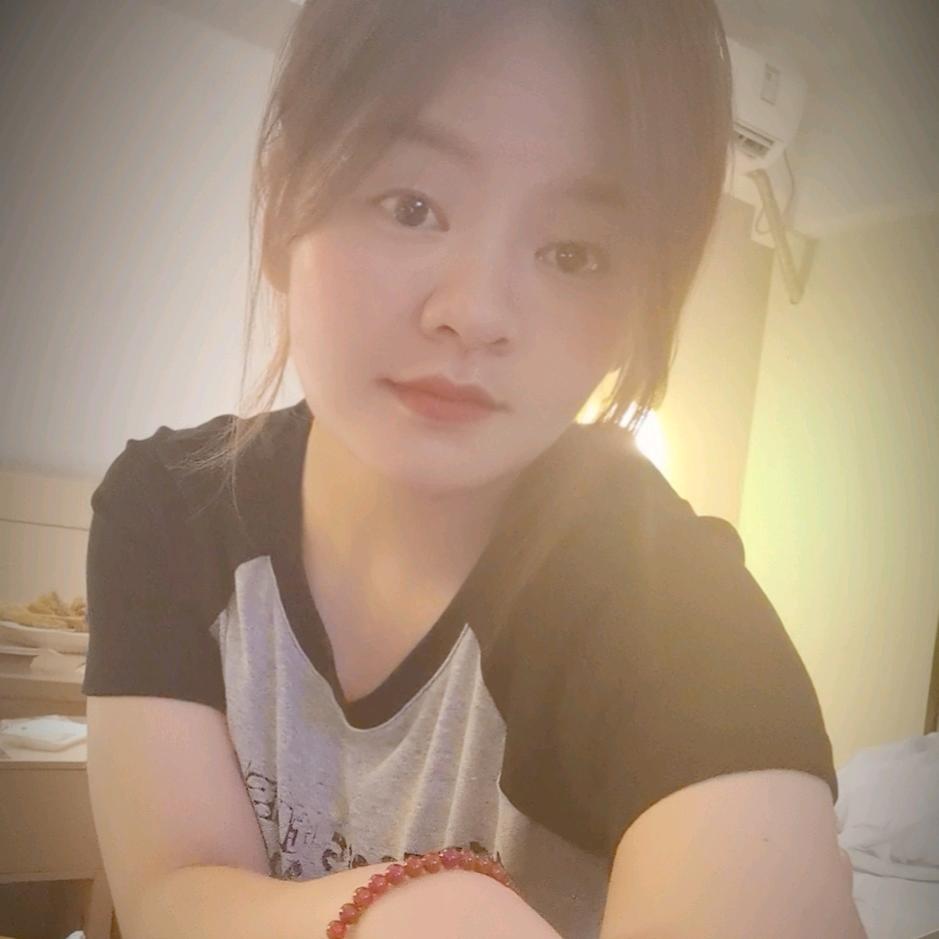 @陸麗鹰