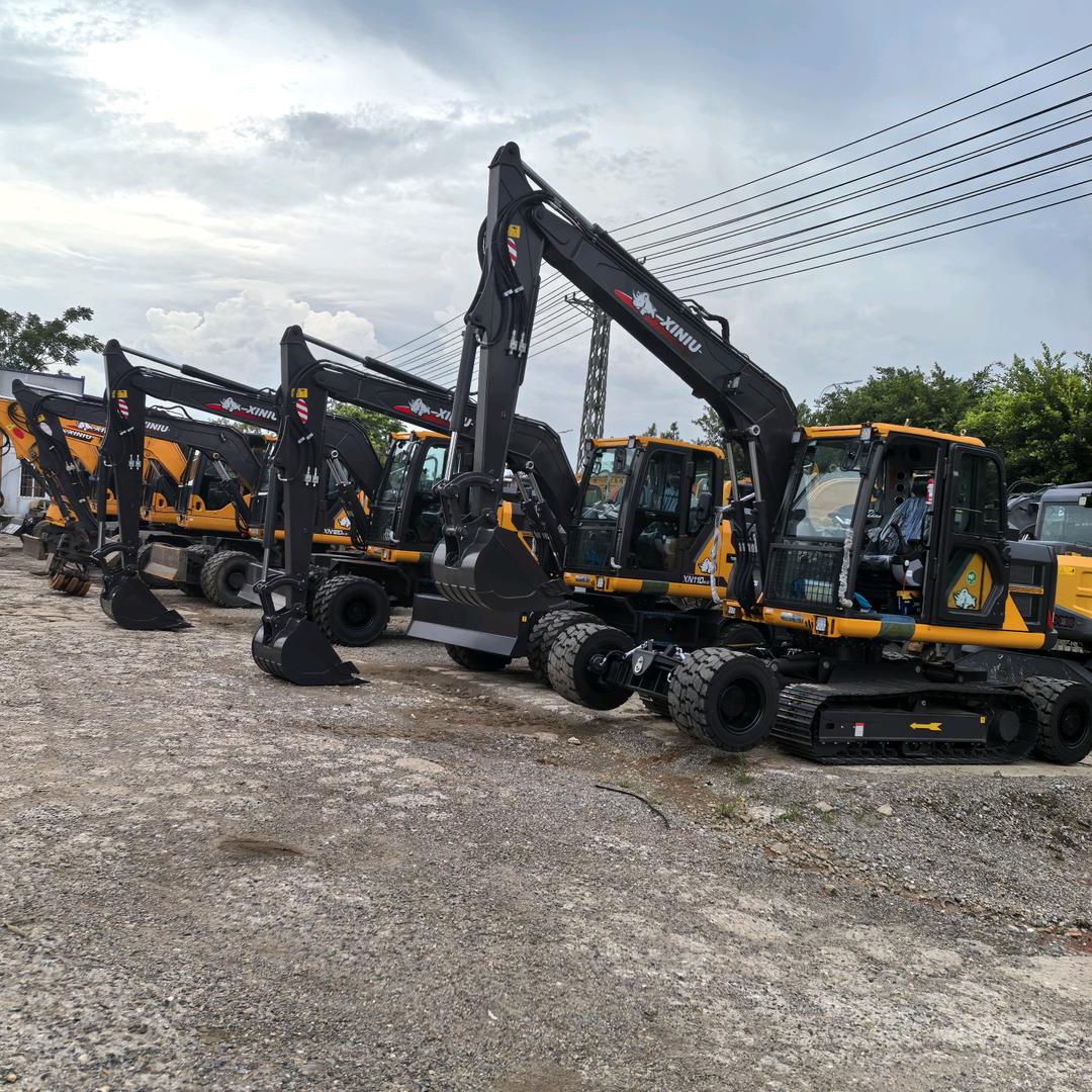 南宁飞哥轮式挖机，轮挖配件大全